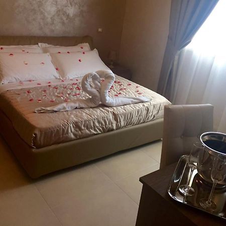 Hotel Riviera Palace 恩佩多克莱港 客房 照片