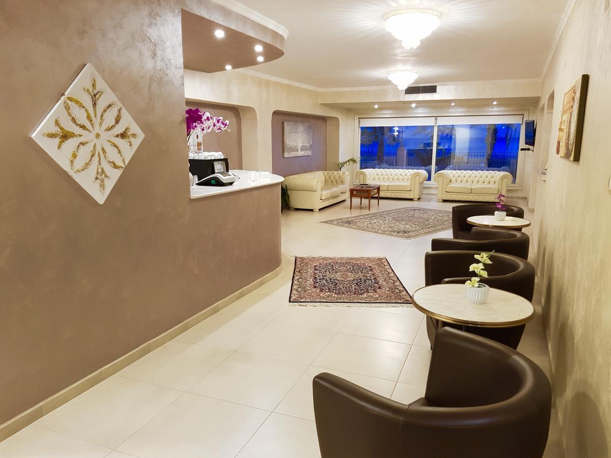 Hotel Riviera Palace 恩佩多克莱港 外观 照片